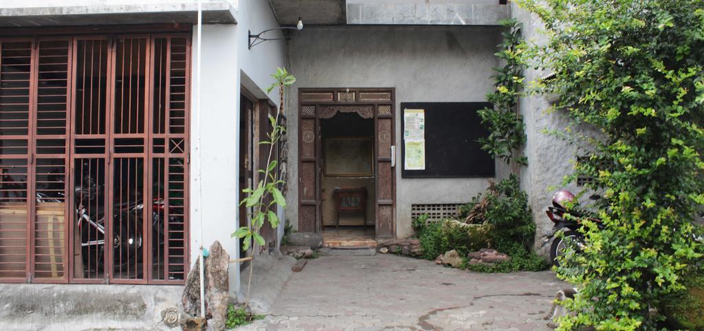 Posnya Seni Godod Art Gallery & Homestay Yogyakarta Esterno foto